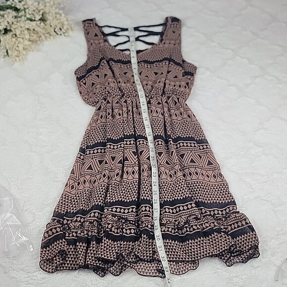 WINDSOR Strappy Back Dress [SIZE MEDIUM]‎ - Picture 9 of 10
